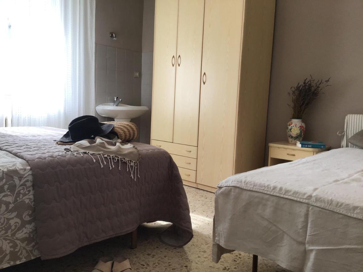 Appartamenti Le 4 Sorelle Rimini Bagian luar foto