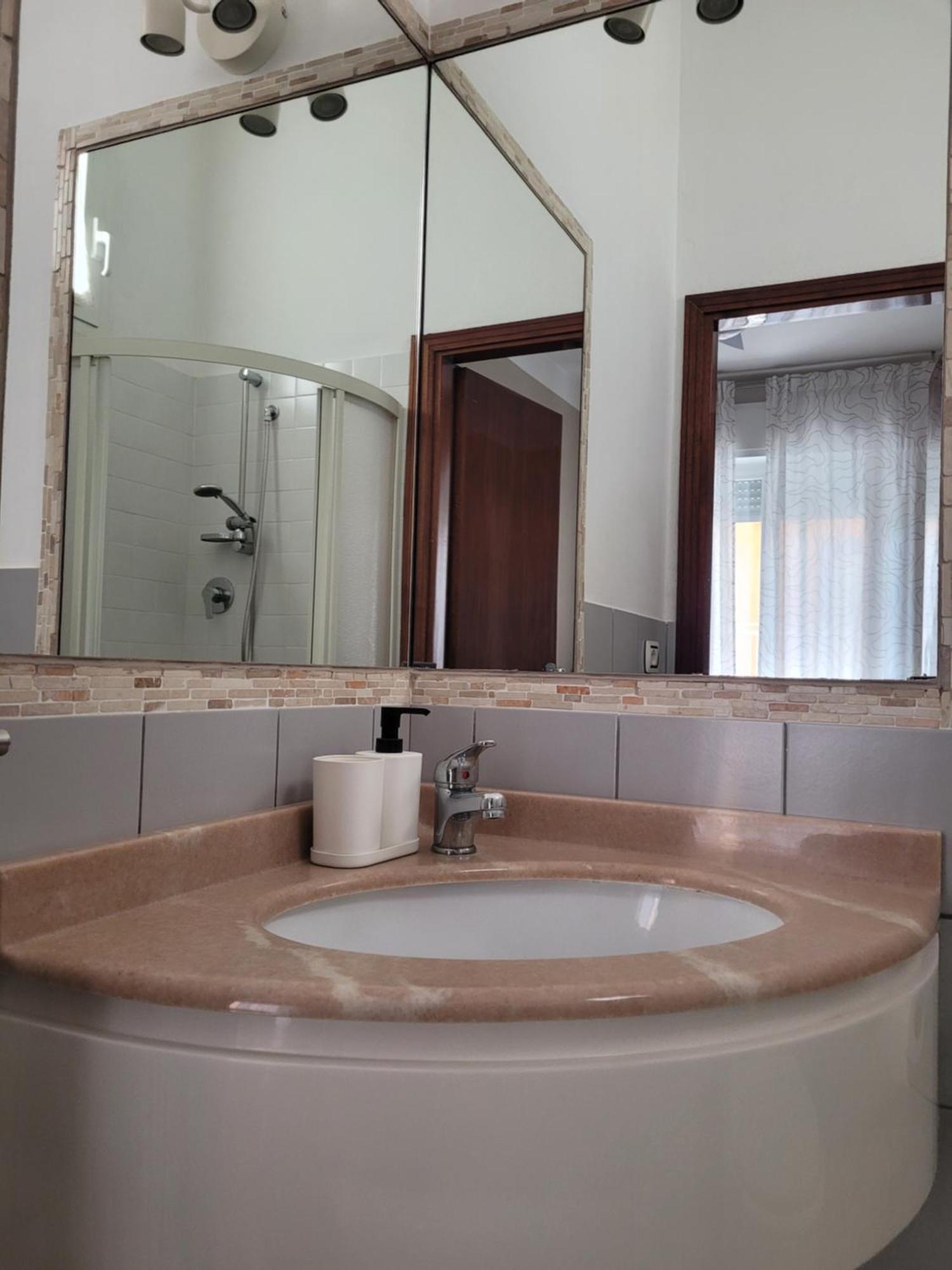 Appartamenti Le 4 Sorelle Rimini Bagian luar foto