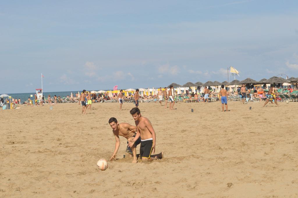 Appartamenti Le 4 Sorelle Rimini Bagian luar foto